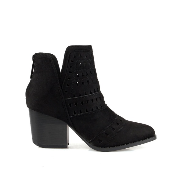 Nature Breeze laser cut Booties black new! - Picture 2 of 6